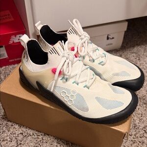 Vivobarefoot Motus Strength